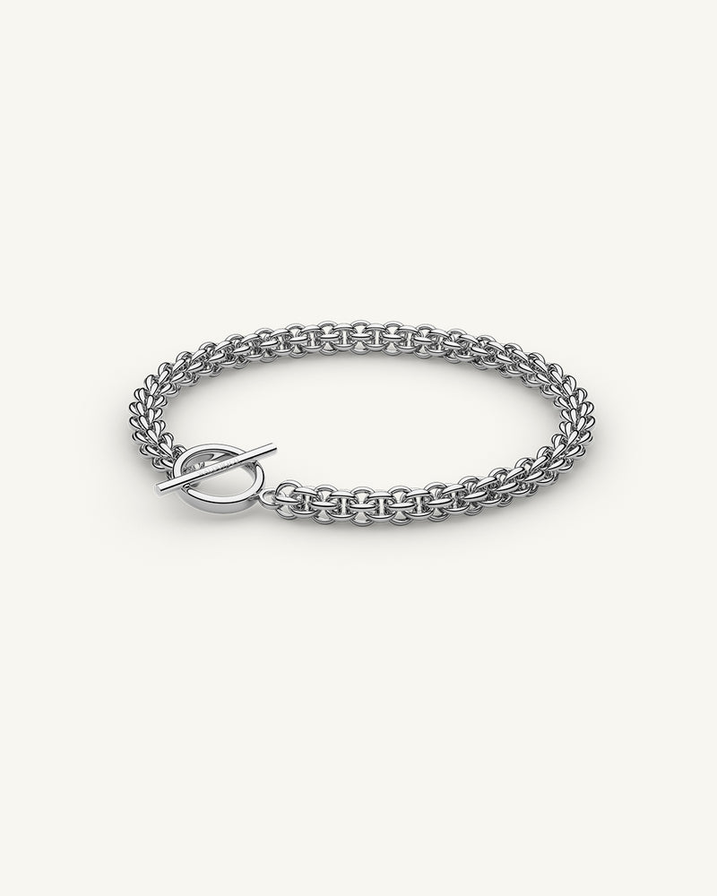  T-bar Chain Bracelet in Sterling Silver plated-316L stainless steel from Waldor & Co. The model is Avant Chain Polished.